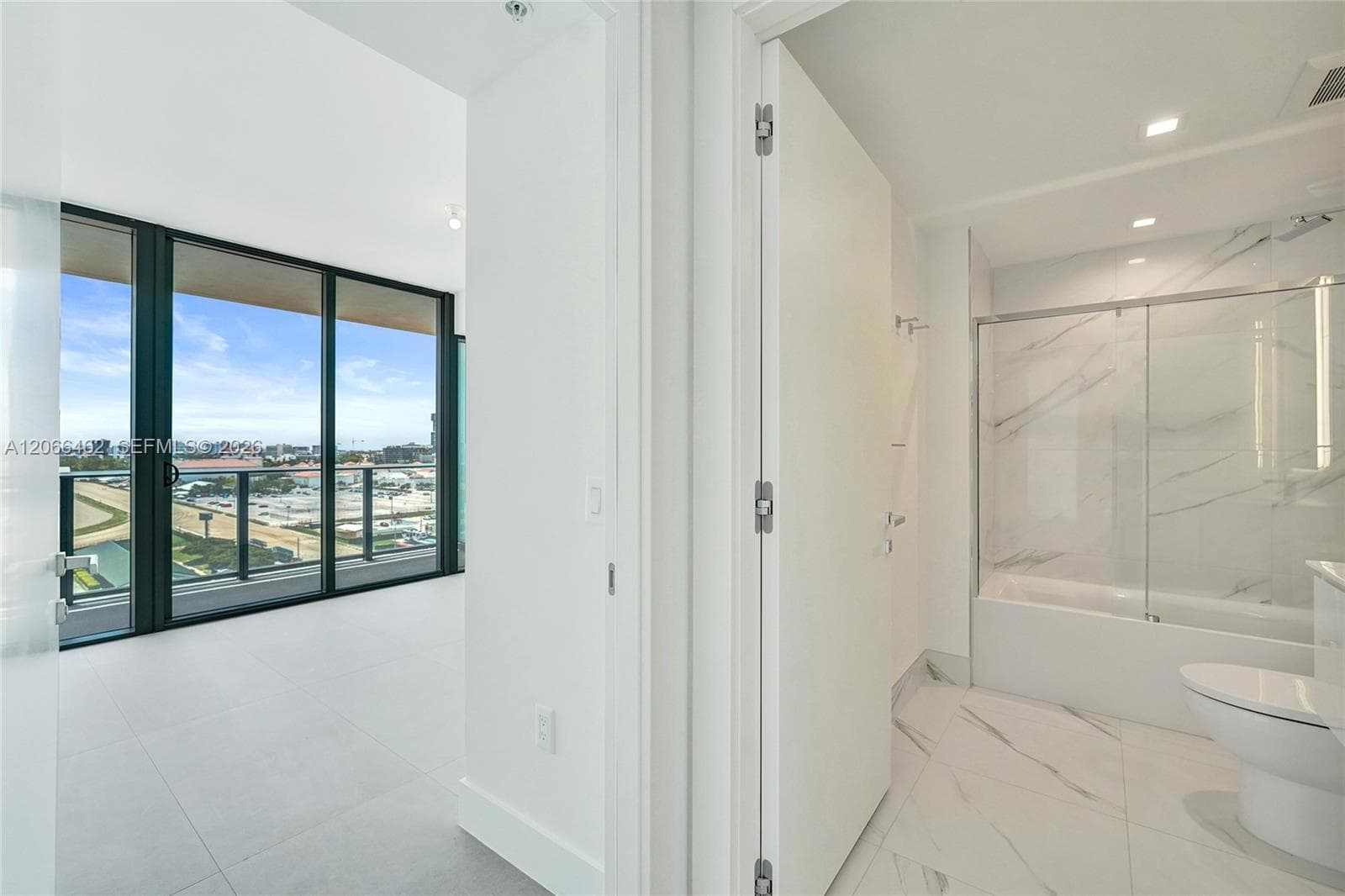 HALLANDALE OASIS 2019 LLC · #1111 in Hallandale Beach - Photo 33