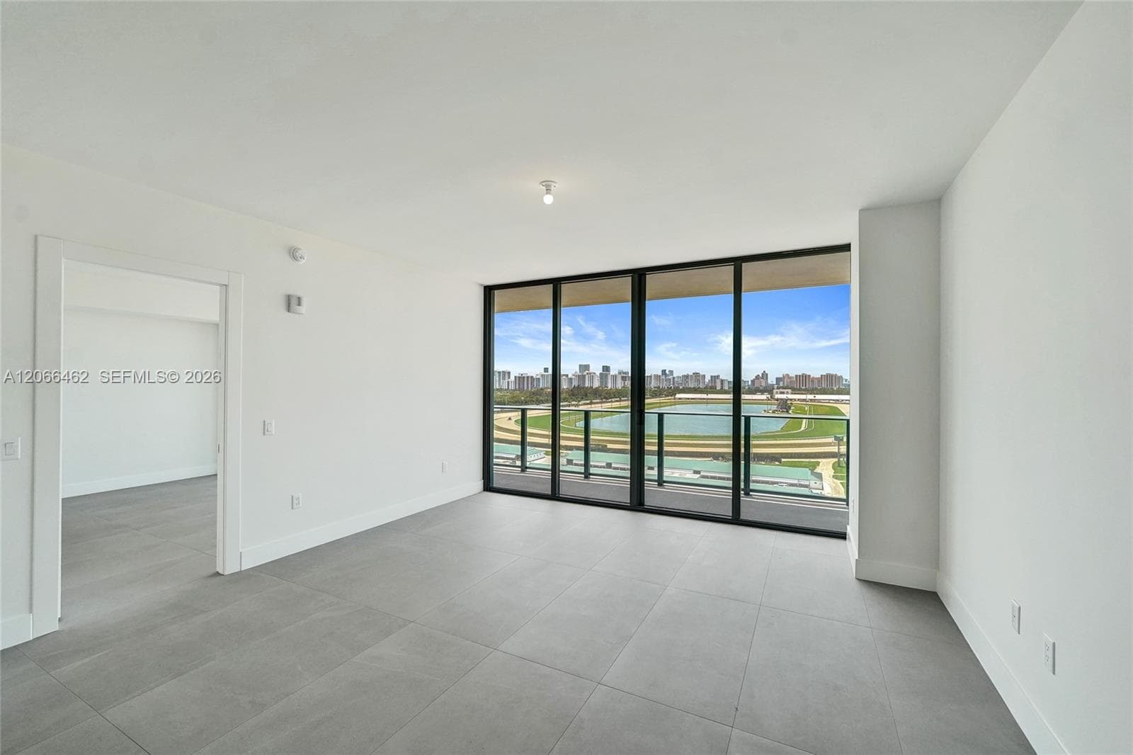 HALLANDALE OASIS 2019 LLC · #1111 in Hallandale Beach - Photo 14