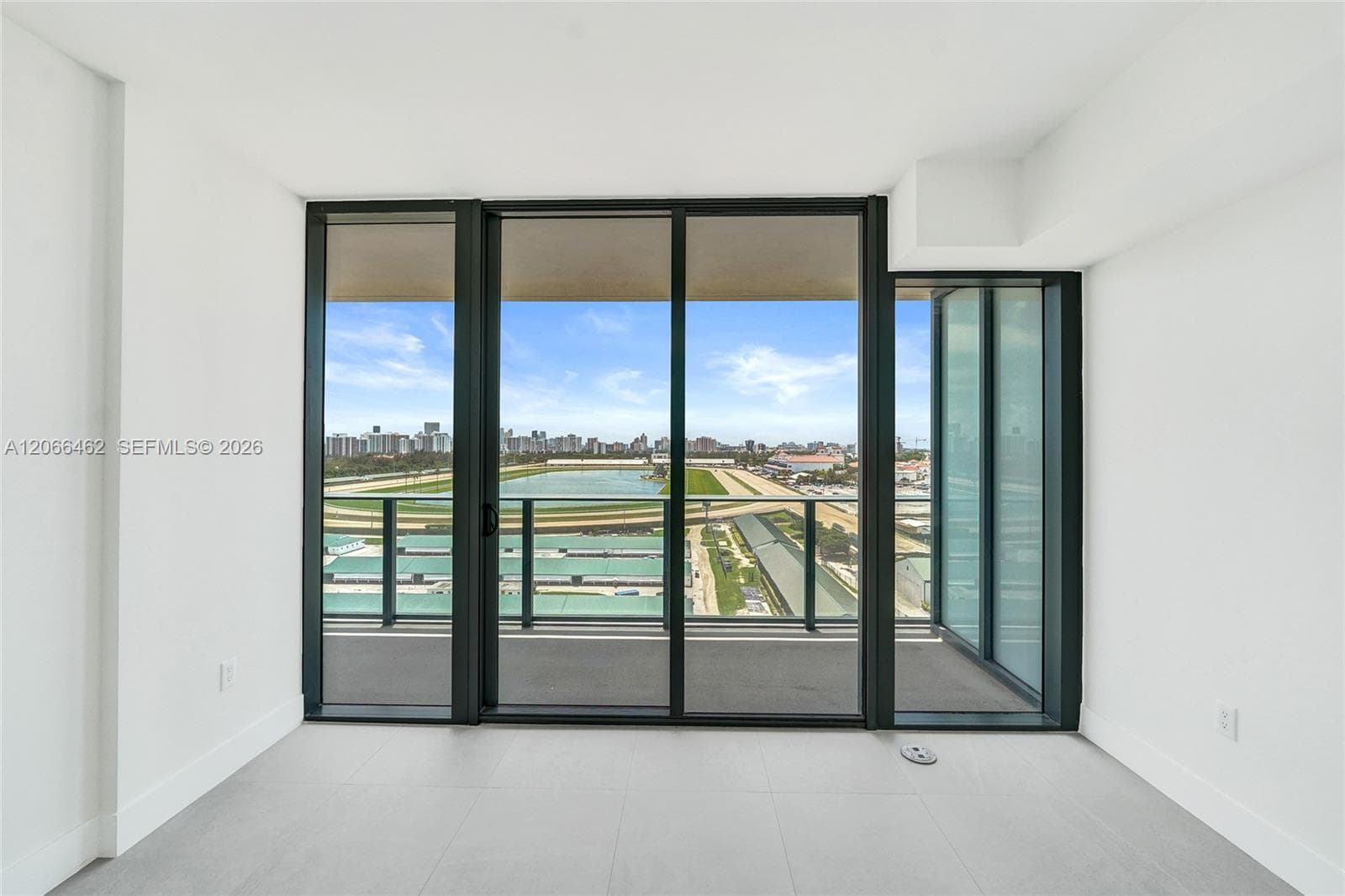 HALLANDALE OASIS 2019 LLC · #1111 in Hallandale Beach - Photo 37
