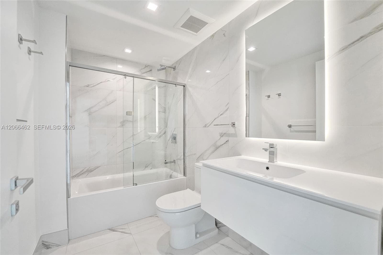 HALLANDALE OASIS 2019 LLC · #1111 in Hallandale Beach - Photo 39