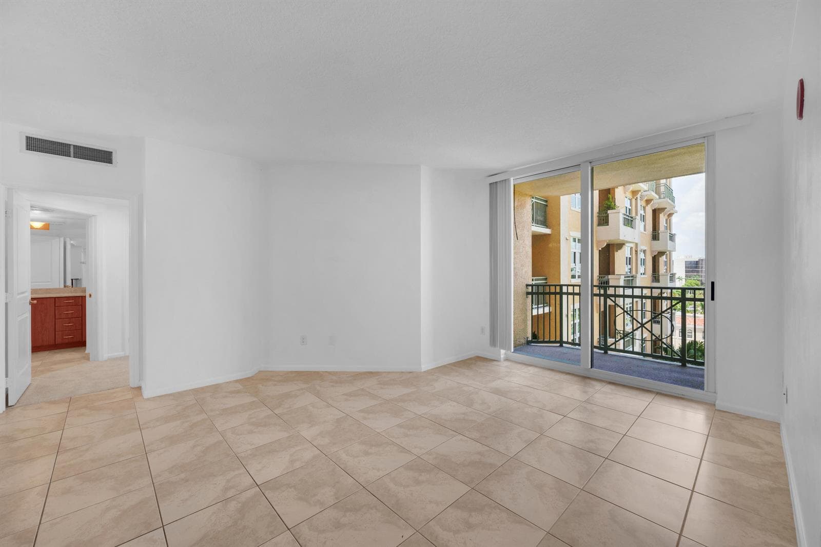 22 - 403 S Sapodilla 612
