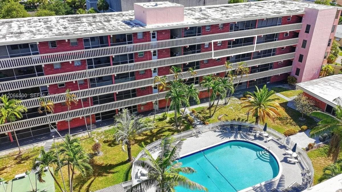 El Dorado Plaza West · #11D in Hallandale Beach - Photo 17