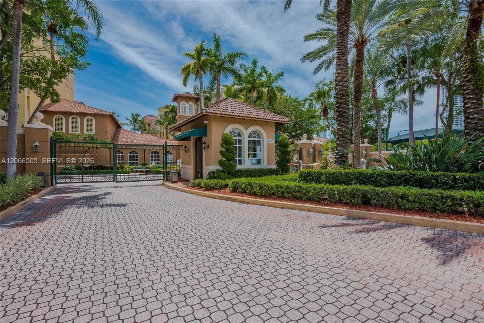THE YACHT CLUB AT AVENTUR · #7104 in Aventura - Photo 24