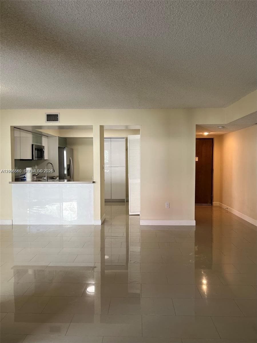 KENLAND BEND NORTH CONDO · #I303 in Miami - Photo 8