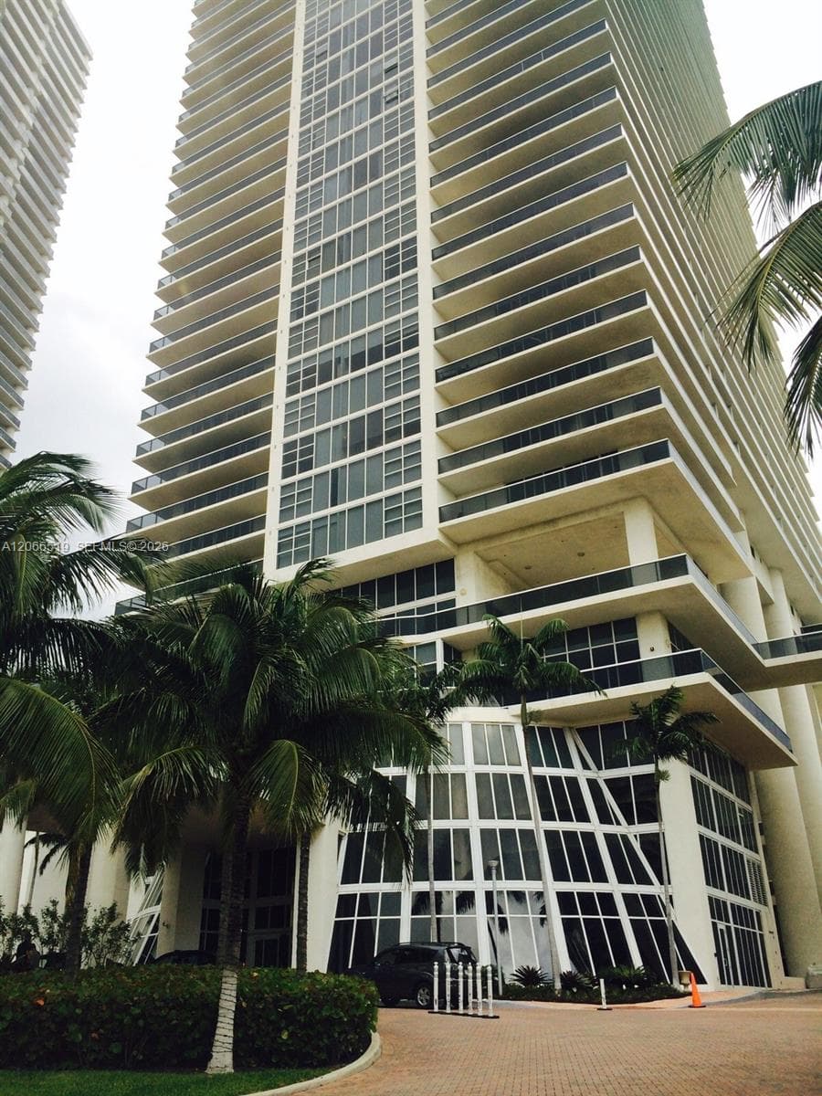 BEACH CLUB TWO CONDO · #1711 in Hallandale Beach - Photo 45
