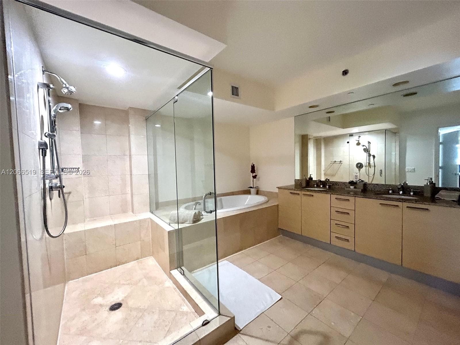 BEACH CLUB TWO CONDO · #1711 in Hallandale Beach - Photo 39
