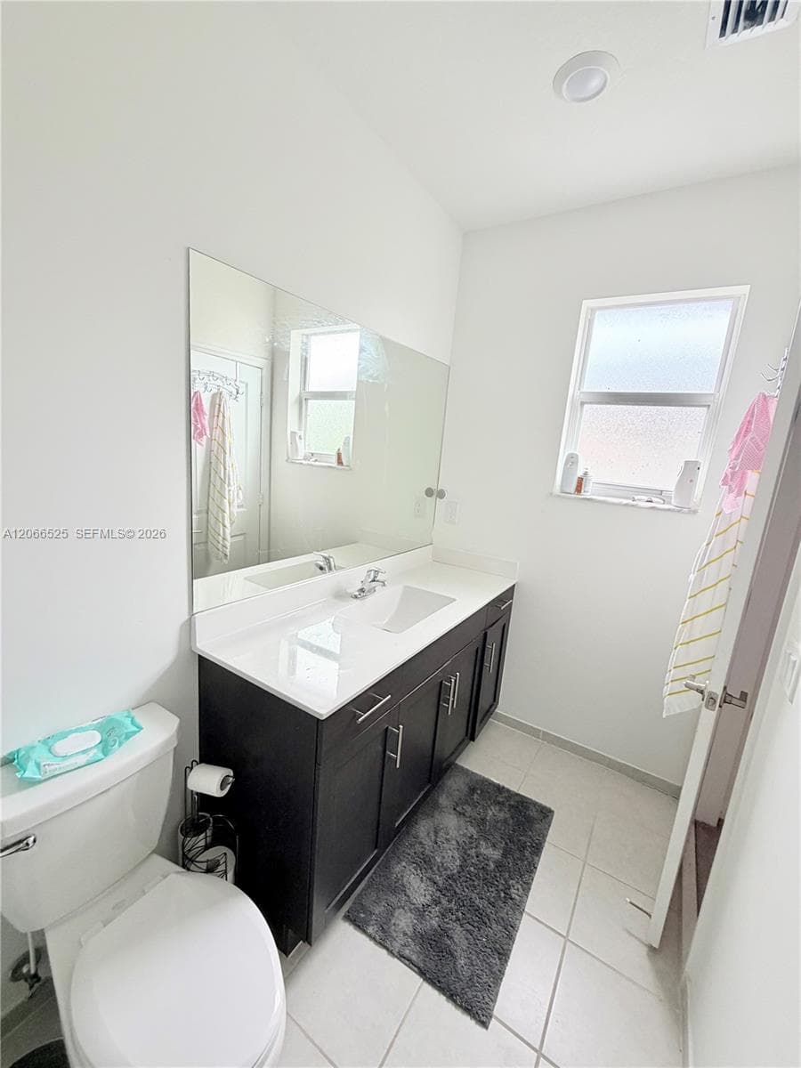 1877 SE 26th Ter photo 46