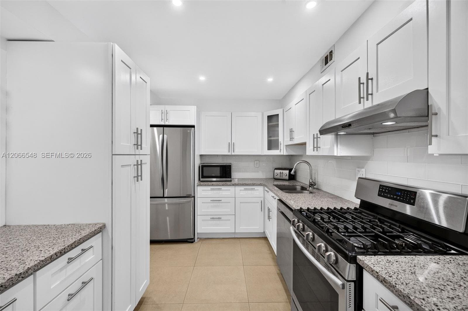 Parker Plaza · #1218 in Hallandale Beach - Photo 6
