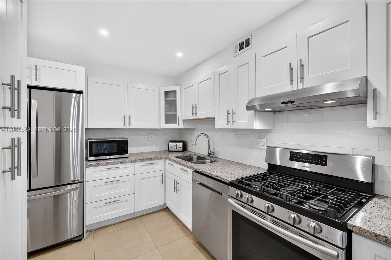 Parker Plaza · #1218 in Hallandale Beach - Photo 8