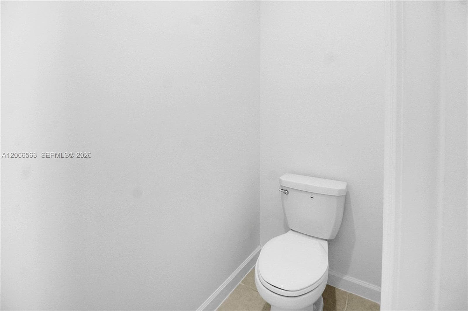 879 SE 26th Ter photo 28