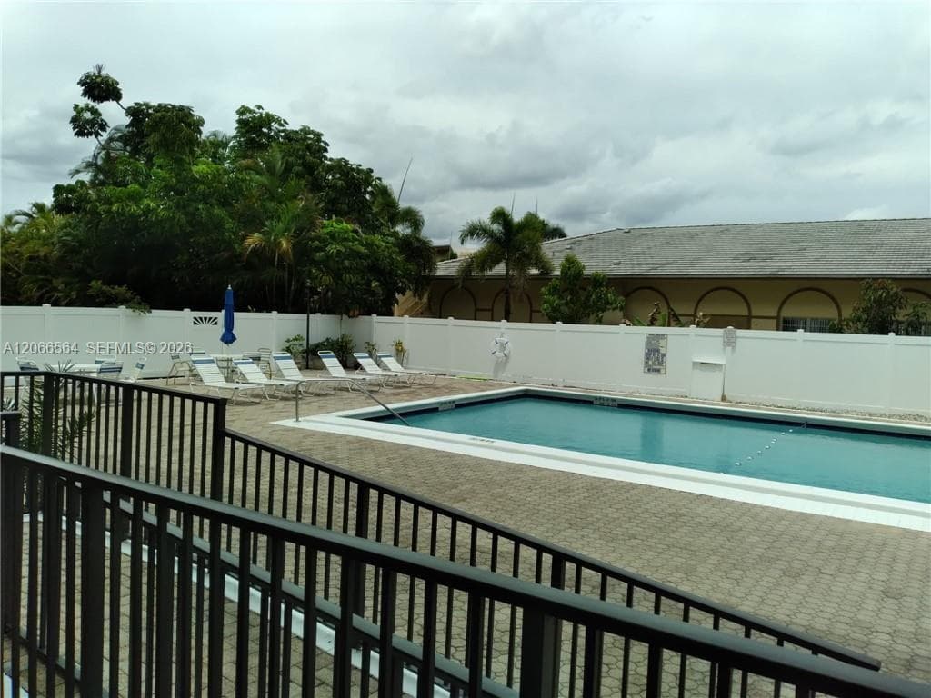 HALLANDALE GARDENS CONDO · #415 in Hallandale Beach - Photo 17