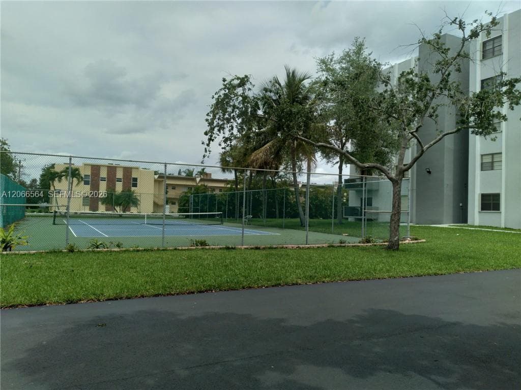 HALLANDALE GARDENS CONDO · #415 in Hallandale Beach - Photo 20