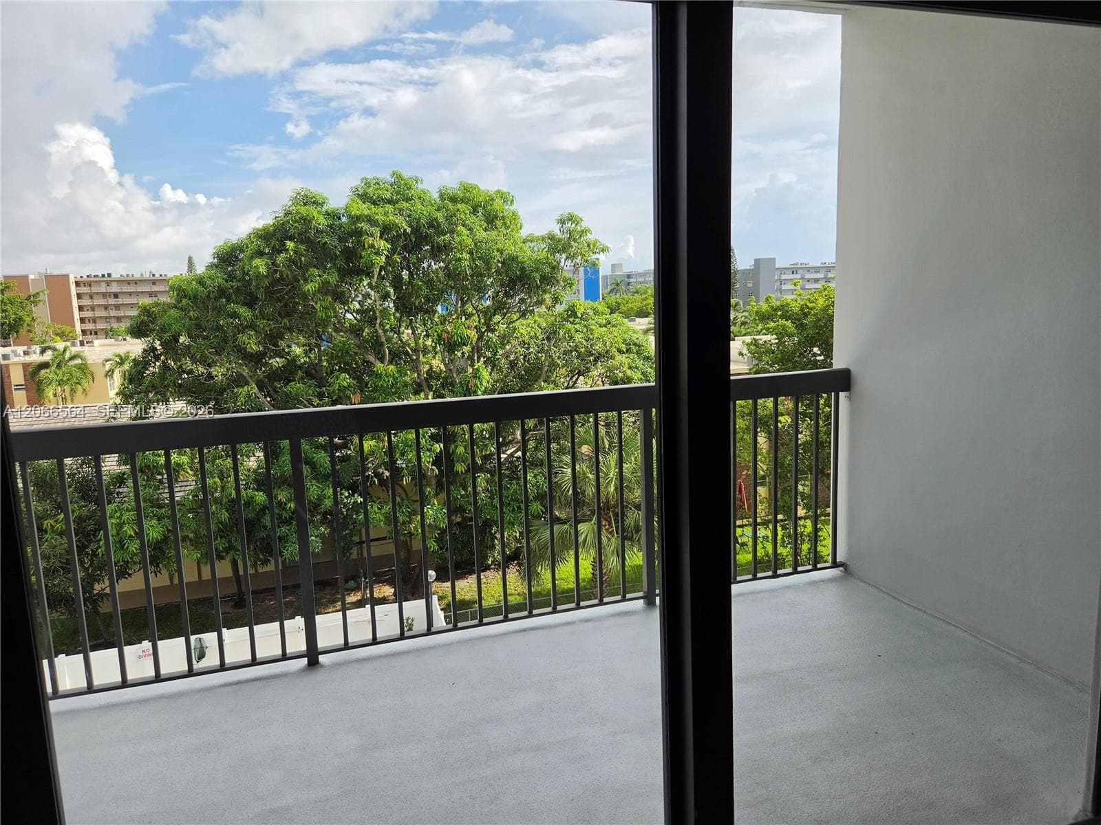 HALLANDALE GARDENS CONDO · #415 in Hallandale Beach - Photo 4