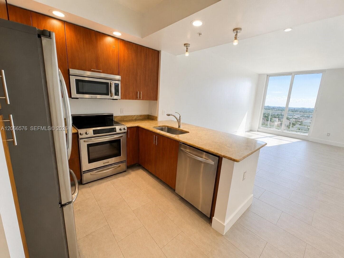 STRADA 315 CONDO · #2009 in Fort Lauderdale - Photo 4