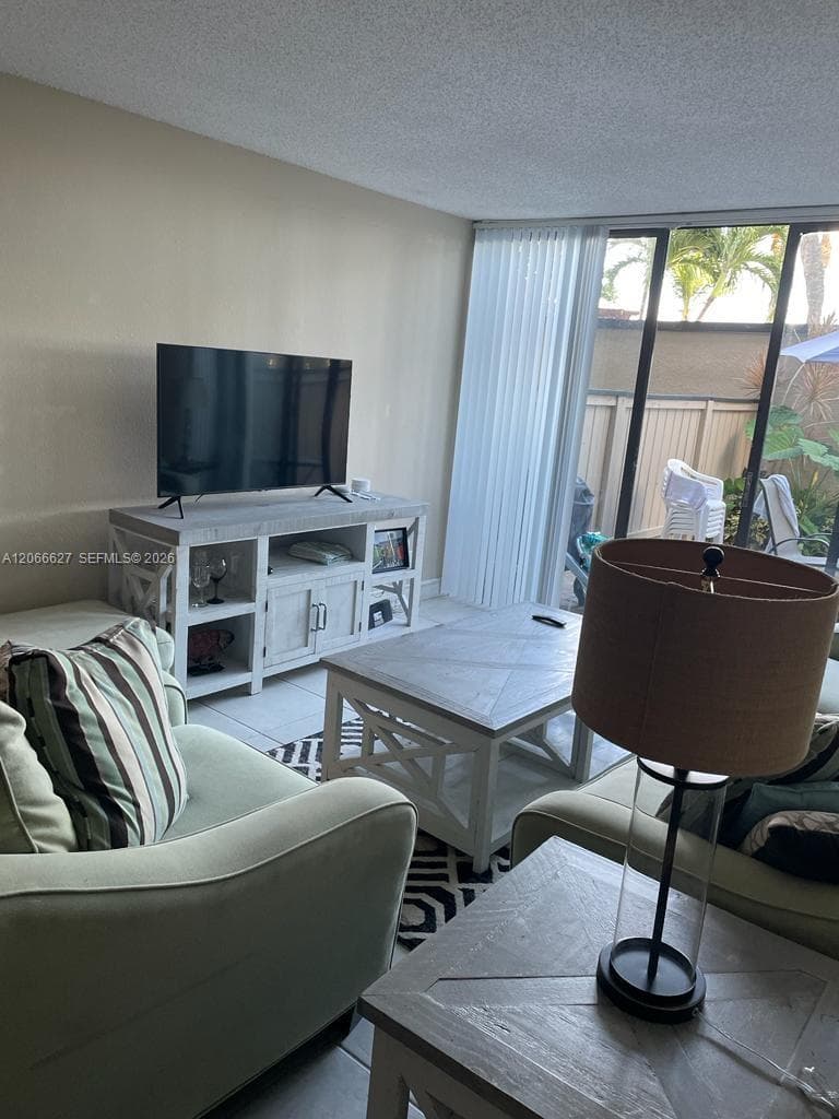 LAKESHORE CLUB CONDO · #118 in West Palm Beach - Photo 2