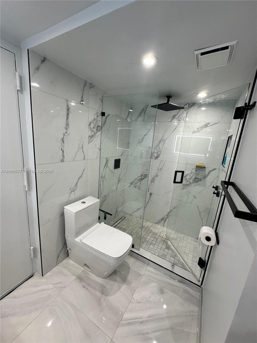 LAKESHORE CLUB CONDO · #118 in West Palm Beach - Photo 6