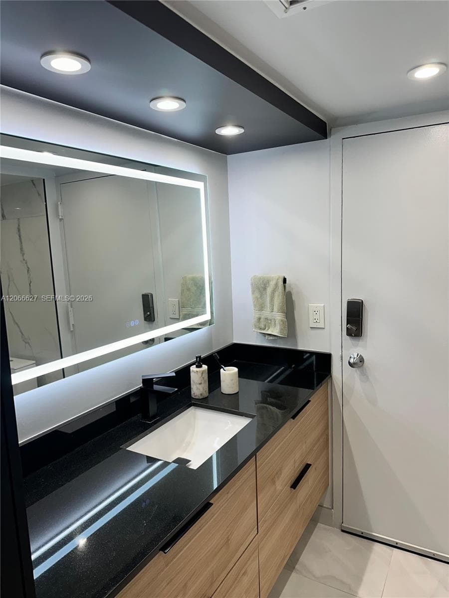 LAKESHORE CLUB CONDO · #118 in West Palm Beach - Photo 5