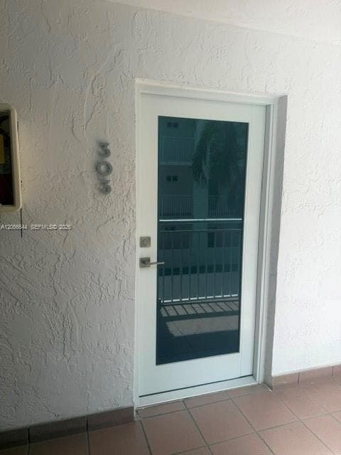 WEST BAY GARDENS CONDO · #303 in Miami Beach - Photo 2