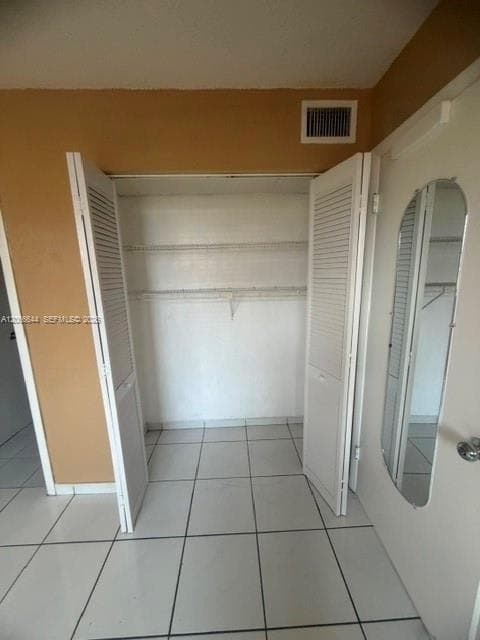 WEST BAY GARDENS CONDO · #303 in Miami Beach - Photo 13