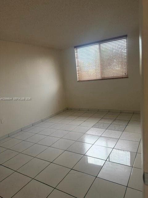 WEST BAY GARDENS CONDO · #303 in Miami Beach - Photo 8