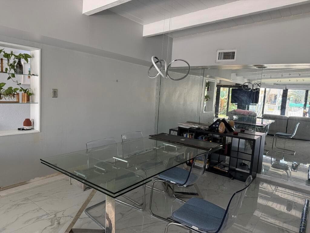 Dining Room 7