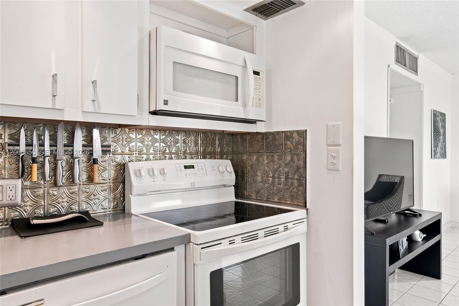 ELDORADO CONDO · #401 in Aventura - Photo 12