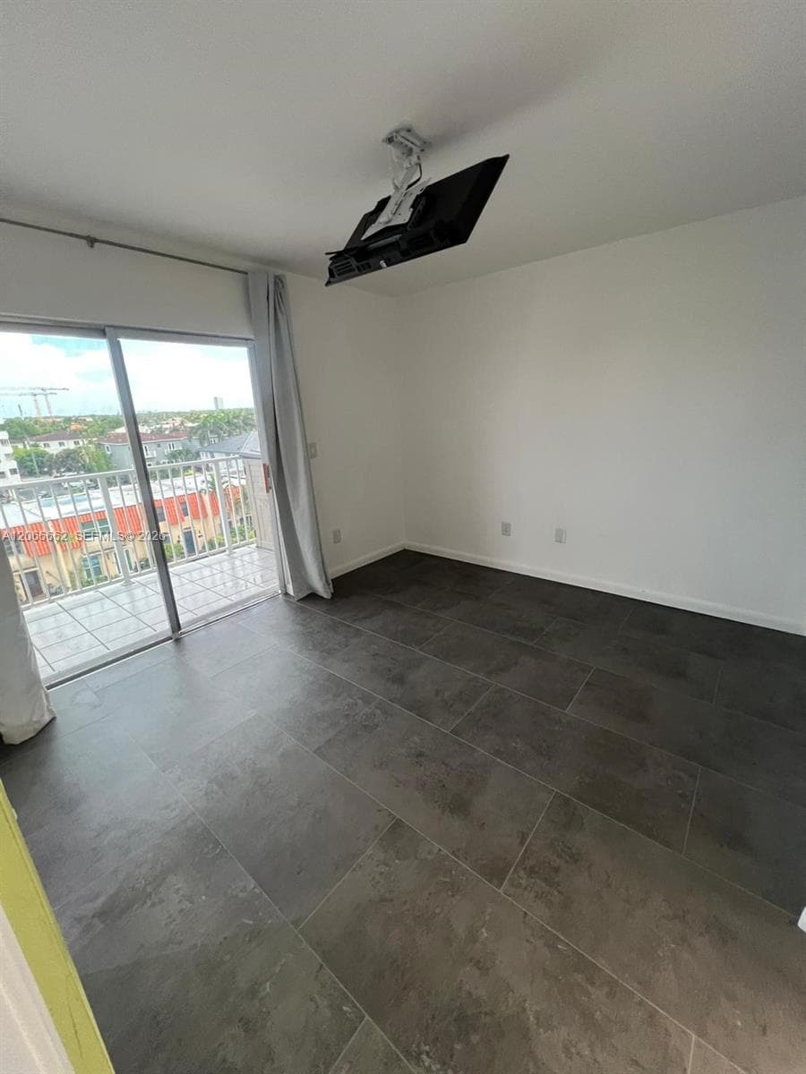 LaCanadien · #507 in North Miami Beach - Photo 13