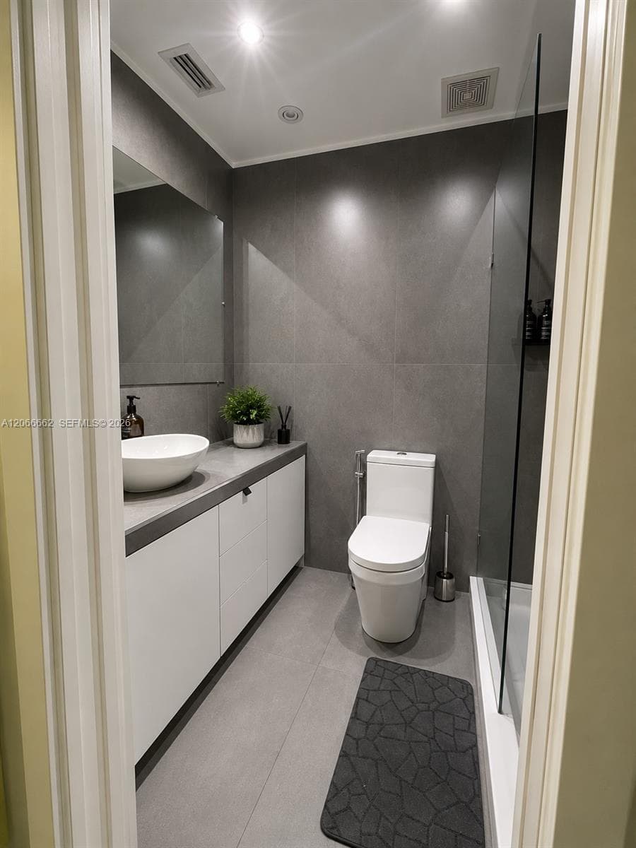 LaCanadien · #507 in North Miami Beach - Photo 7