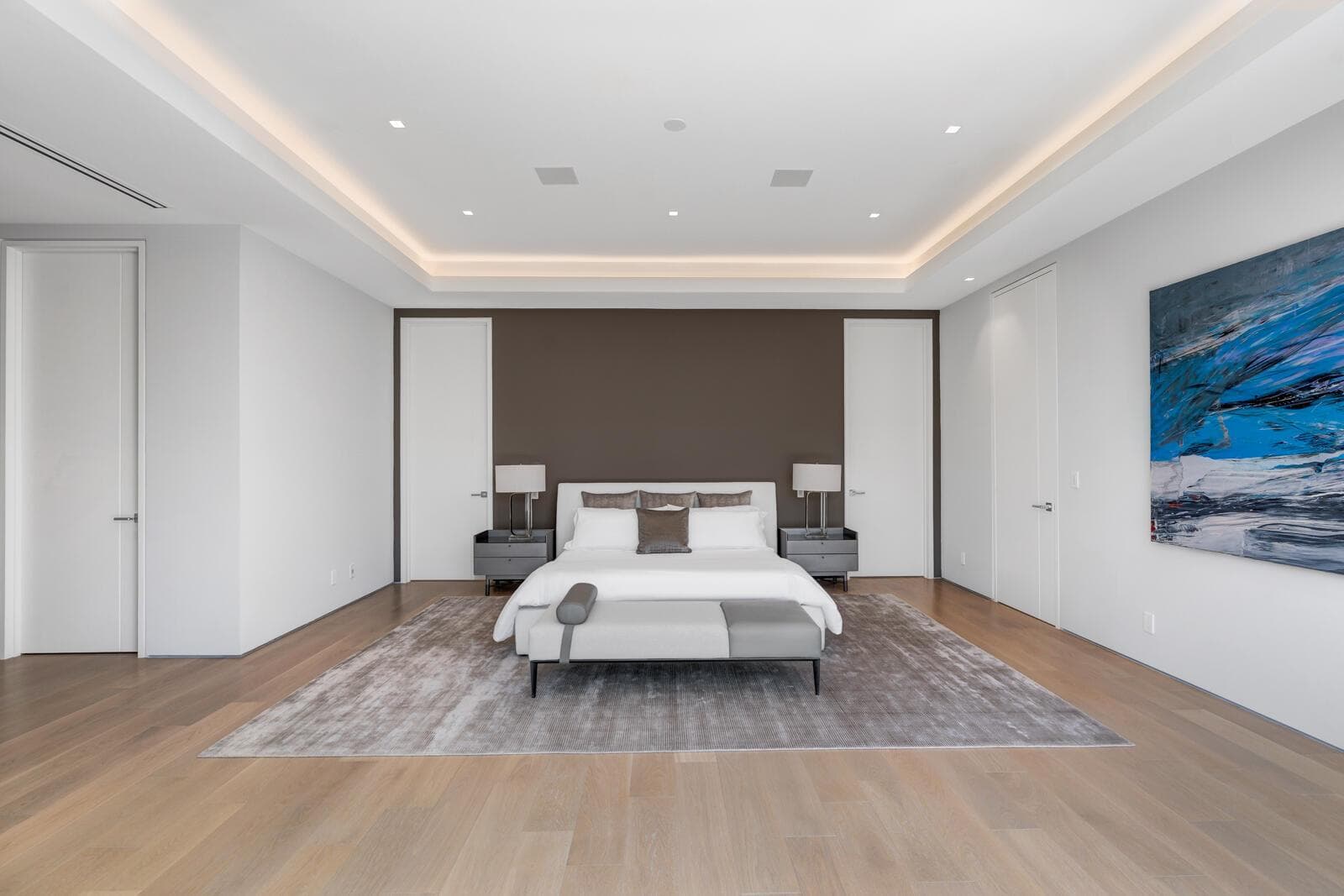 LG100846-MLS