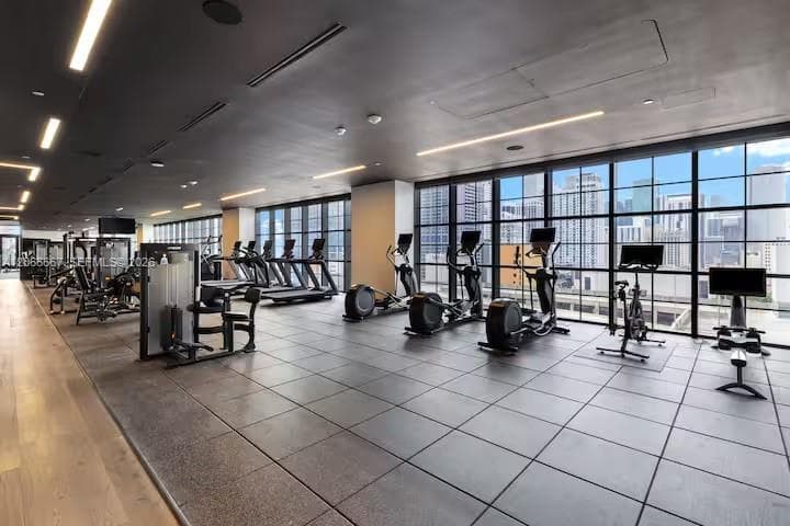 Gale Hotel & Residences (Natiivo) · #PH-4912 in Miami - Photo 31