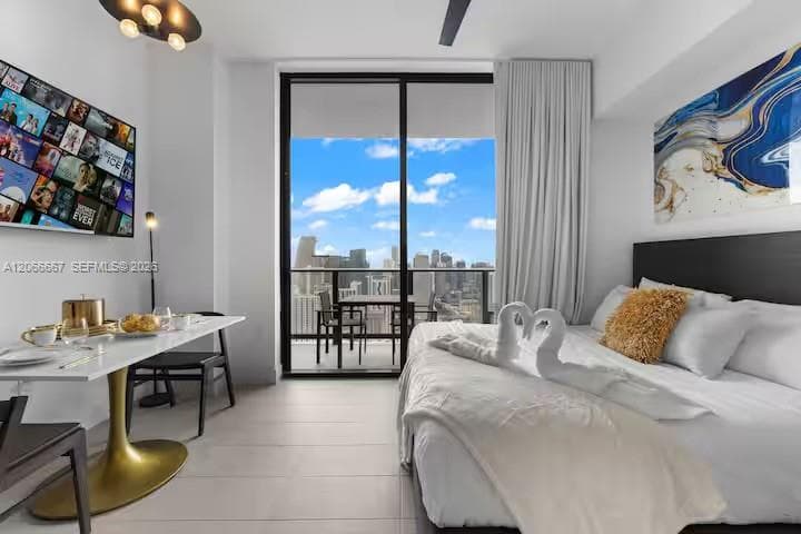 Gale Hotel & Residences (Natiivo) · #PH-4912 in Miami - Photo 4