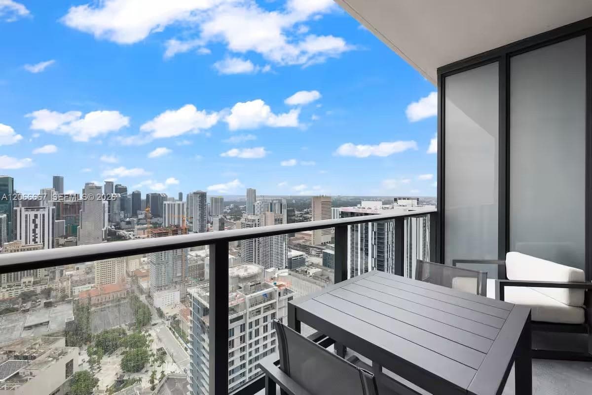 Gale Hotel & Residences (Natiivo) · #PH-4912 in Miami - Photo 25