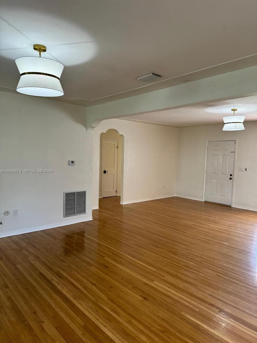 431 Candia Ave photo 27