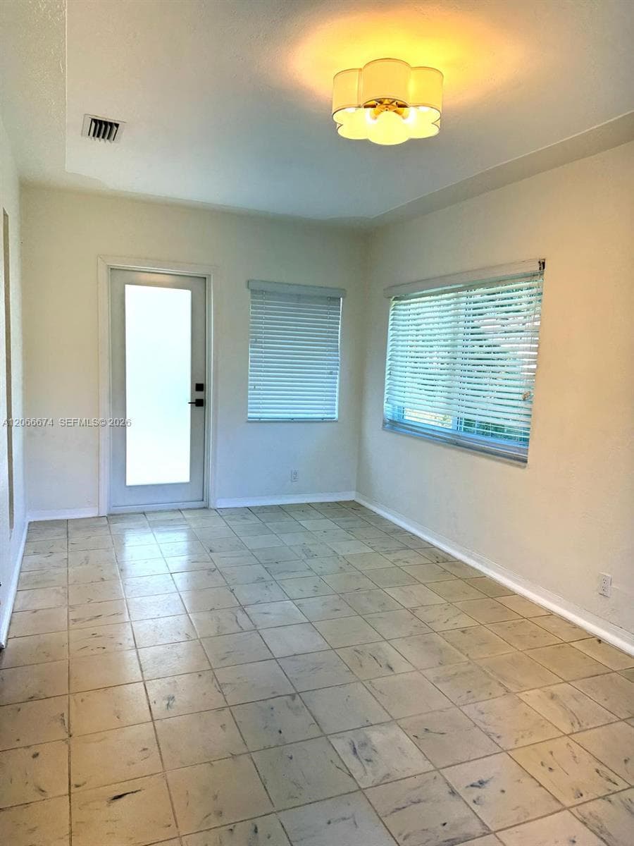 431 Candia Ave photo 32
