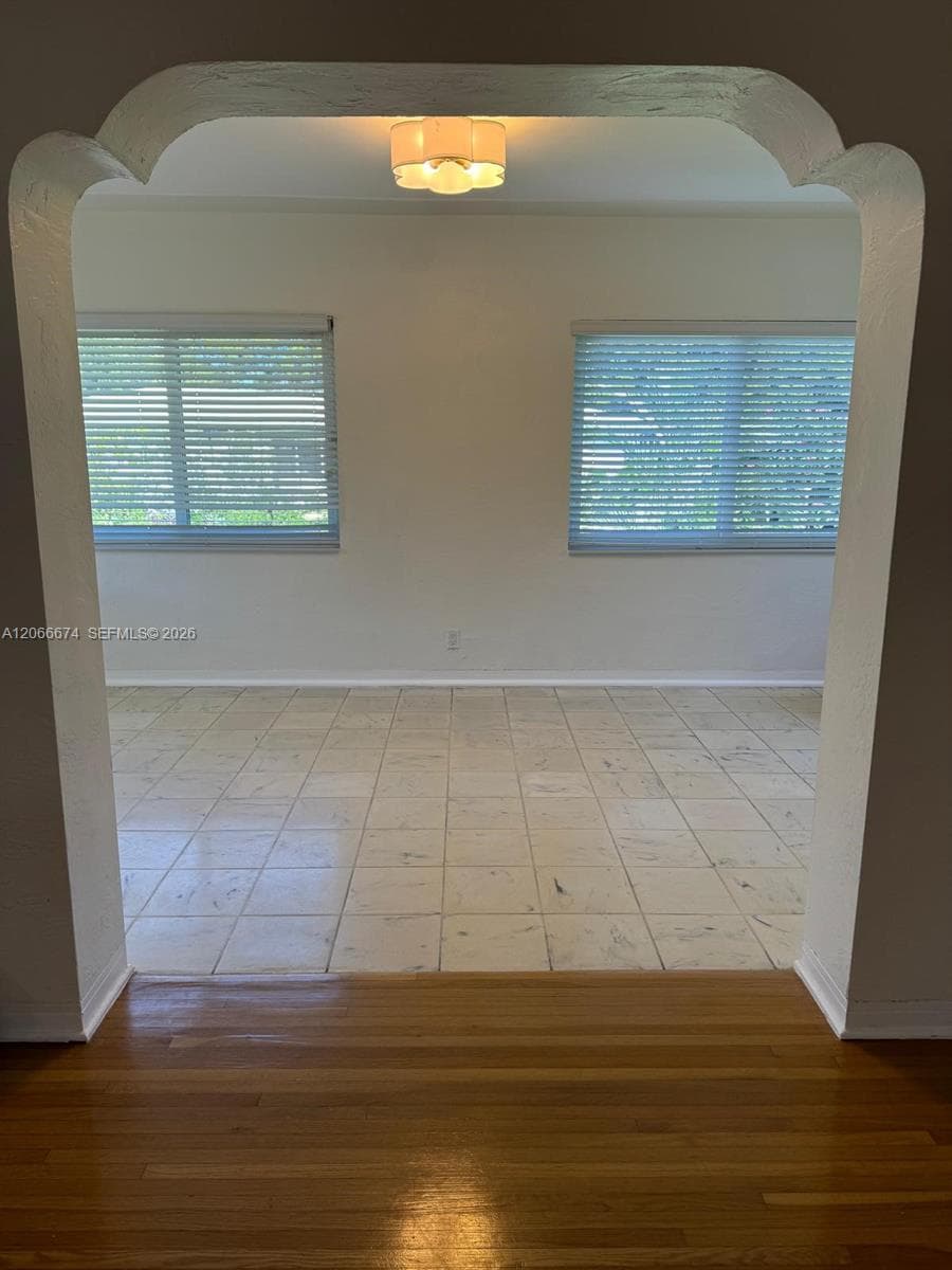 431 Candia Ave photo 28
