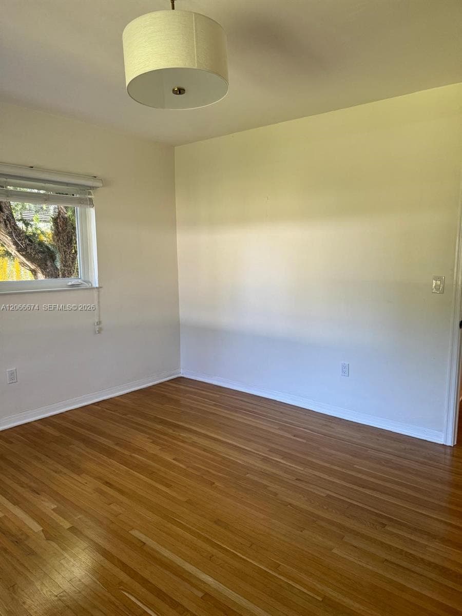 431 Candia Ave photo 37