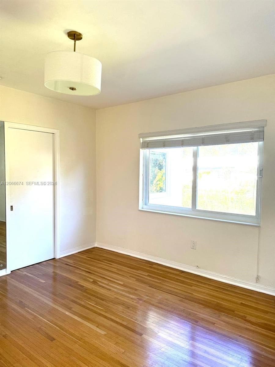 431 Candia Ave photo 35