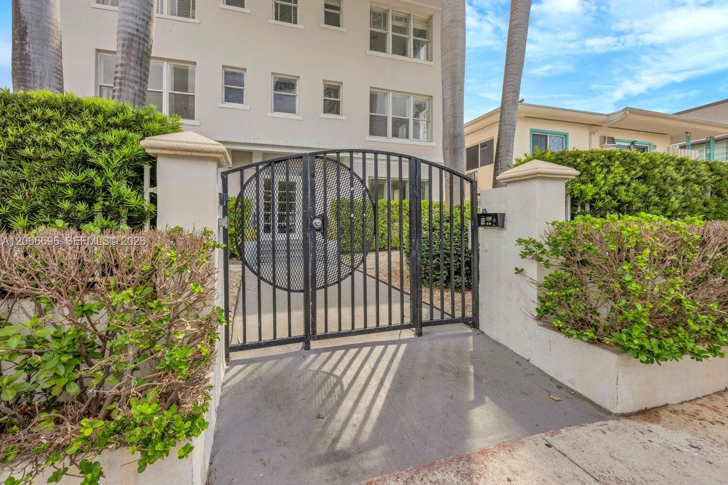 PENN PLAZA CONDO · #201 in Miami Beach - Photo 4