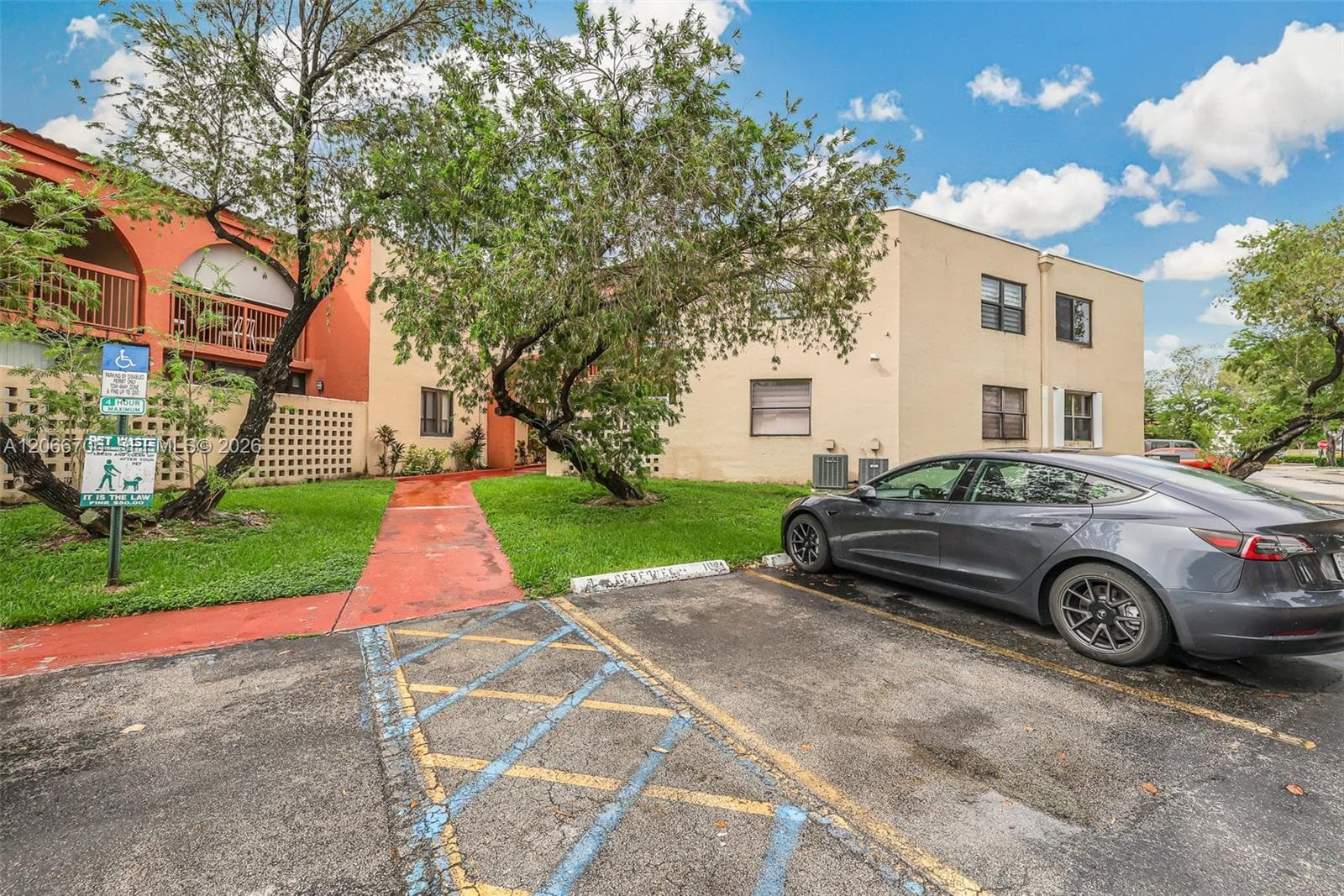 WEST FONTAINE · #102-9 in Miami - Photo 3