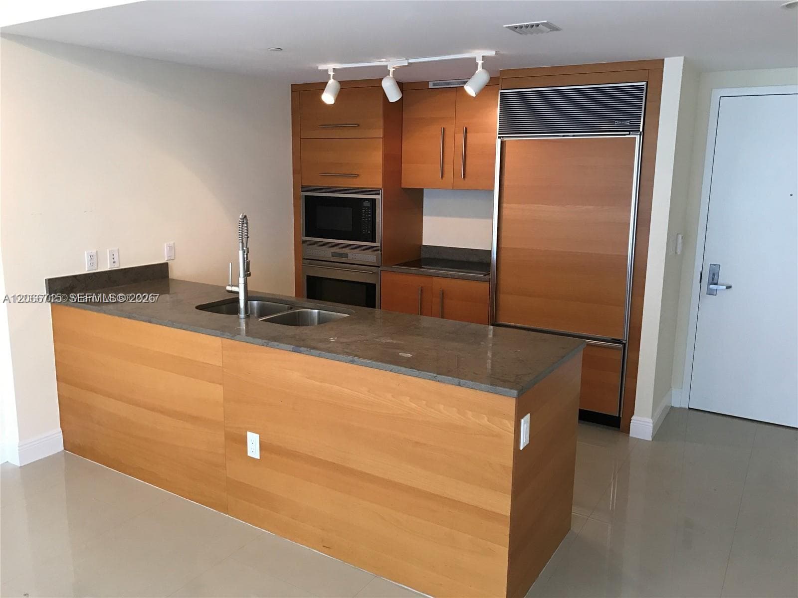 Icon Brickell I · #2511 in Miami - Photo 1