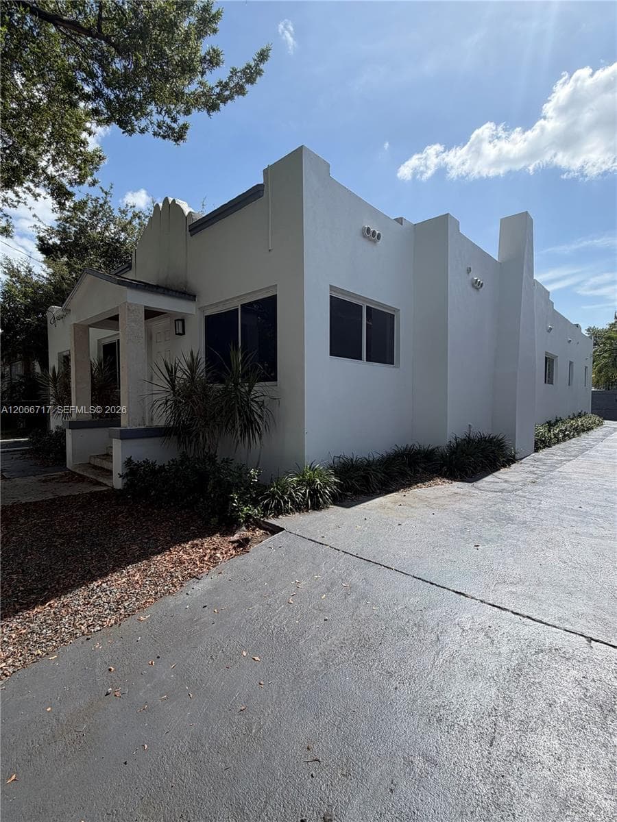 328 SW 15th Ave #- photo 23