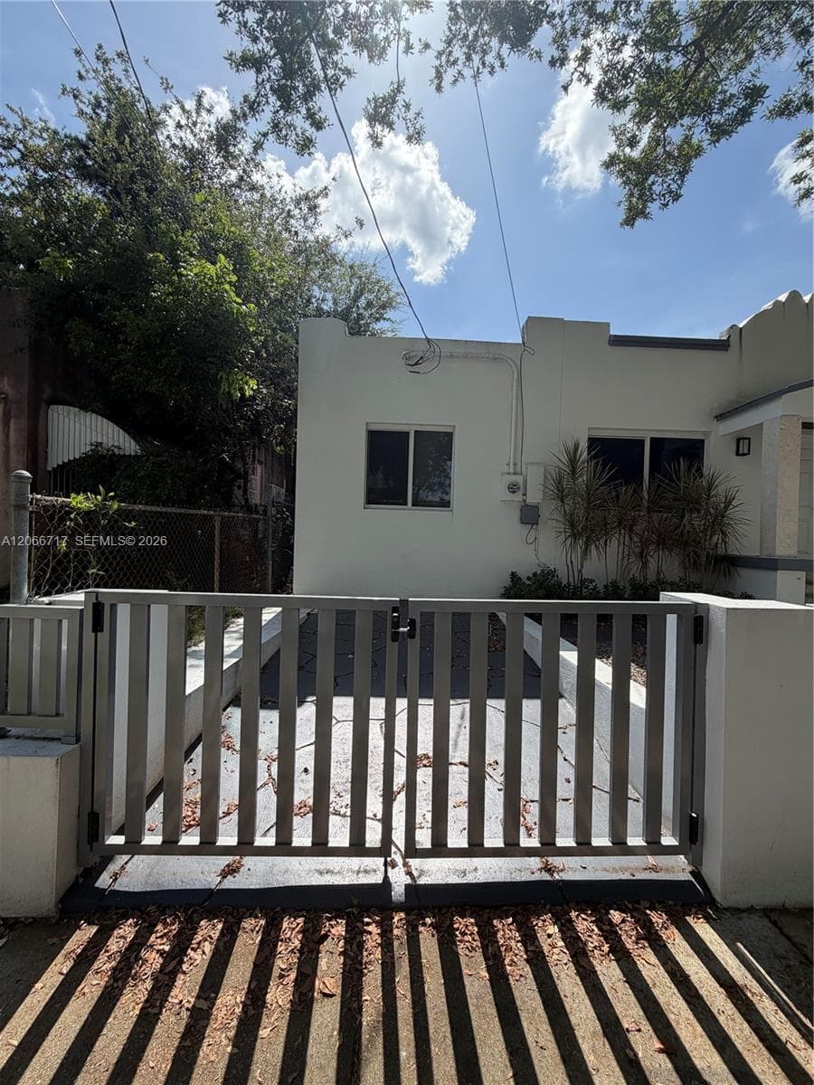 328 SW 15th Ave #- photo 22