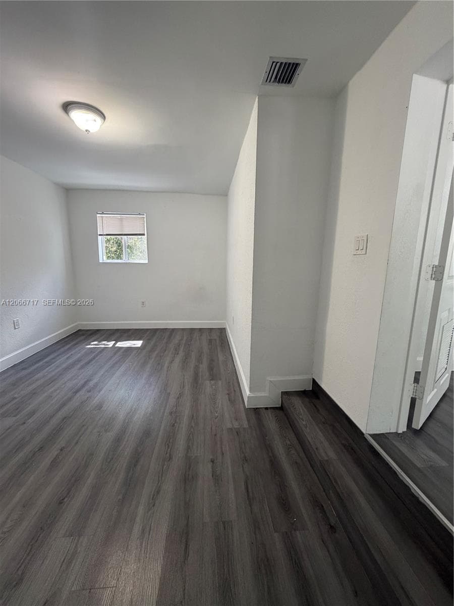 328 SW 15th Ave #- photo 3
