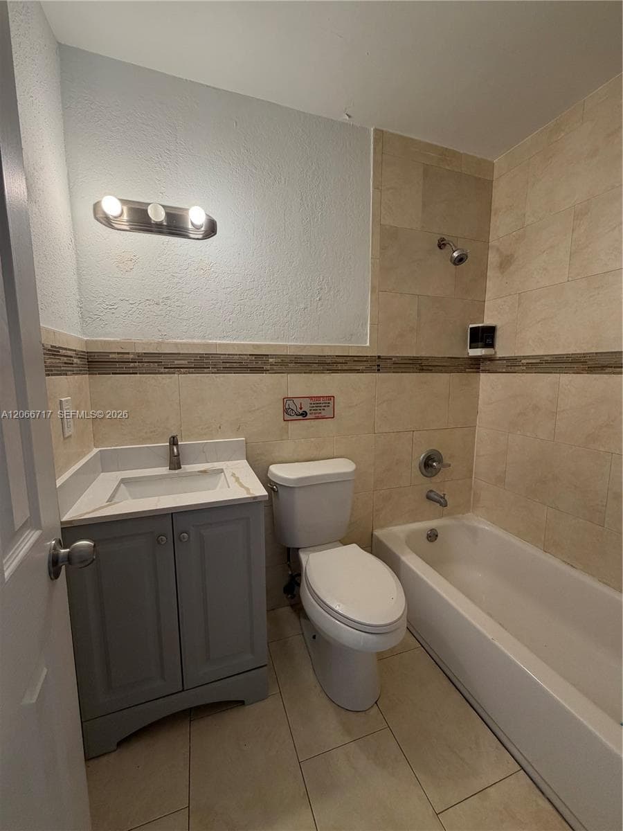 328 SW 15th Ave #- photo 18