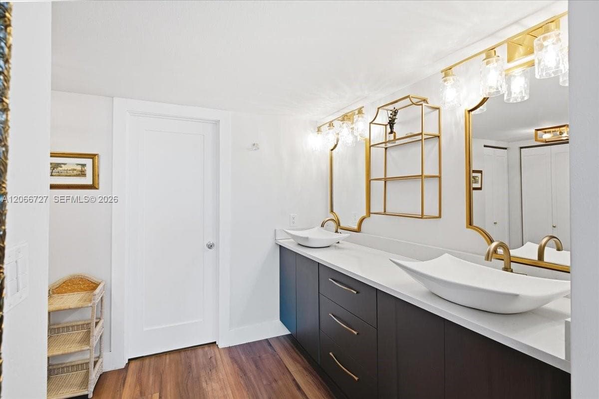 Commodore Club South · #1207 in Key Biscayne - Photo 23