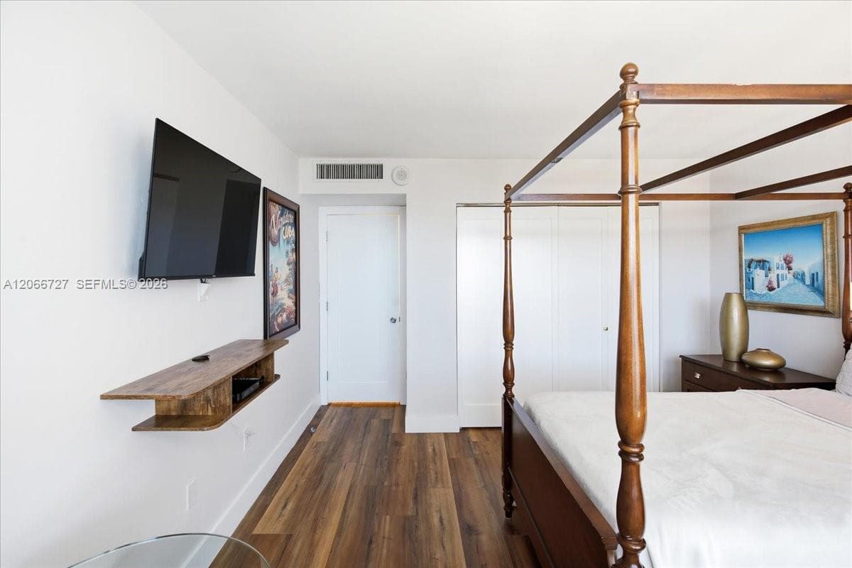 Commodore Club South · #1207 in Key Biscayne - Photo 29