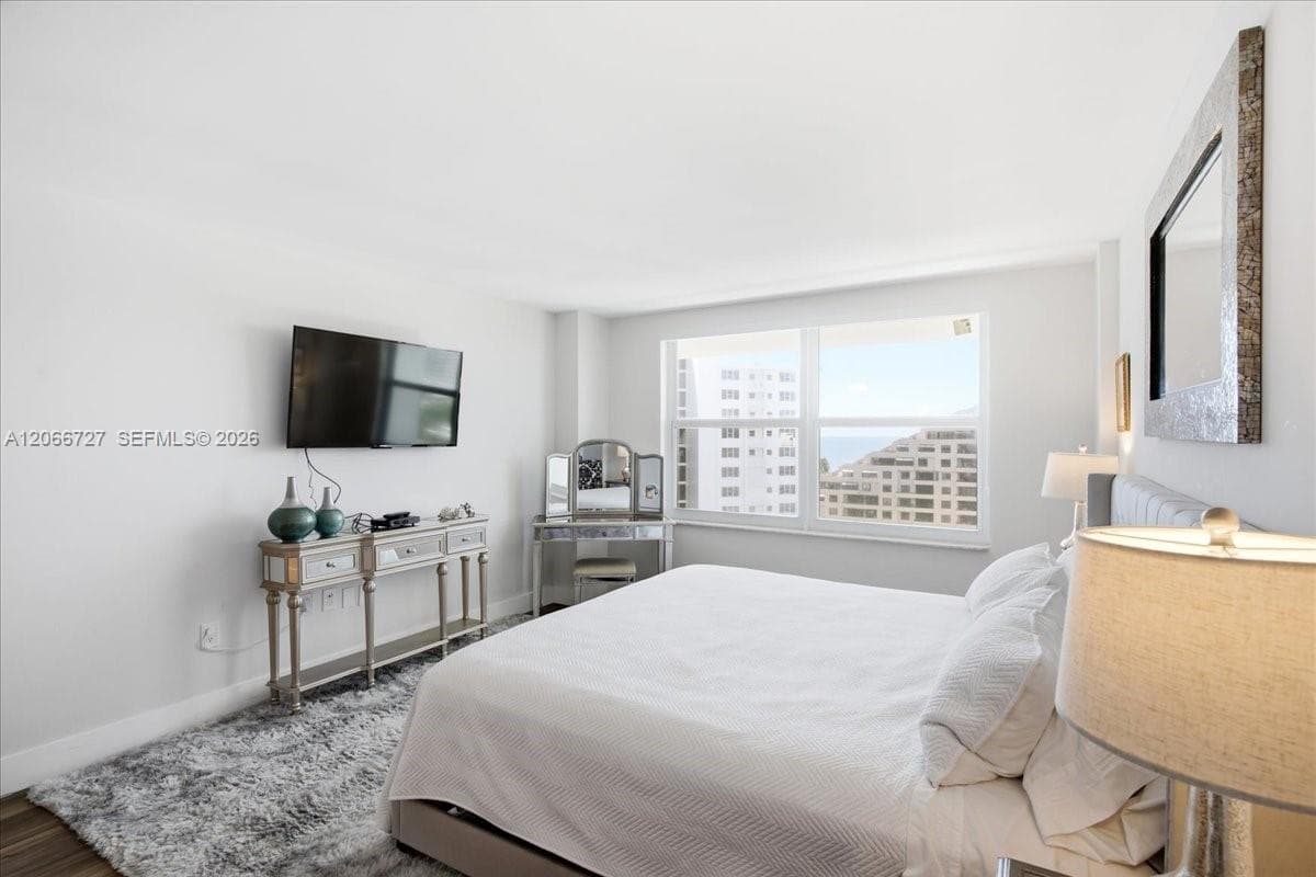 Commodore Club South · #1207 in Key Biscayne - Photo 21