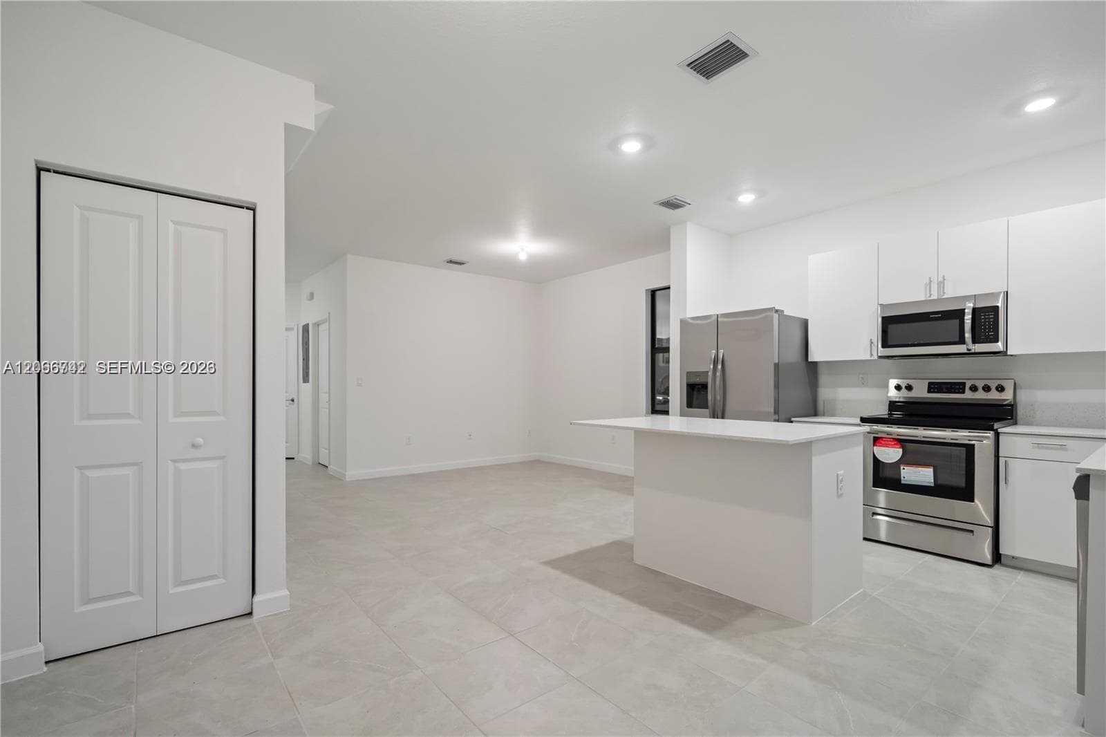 11789 SW 245th Ter photo 6