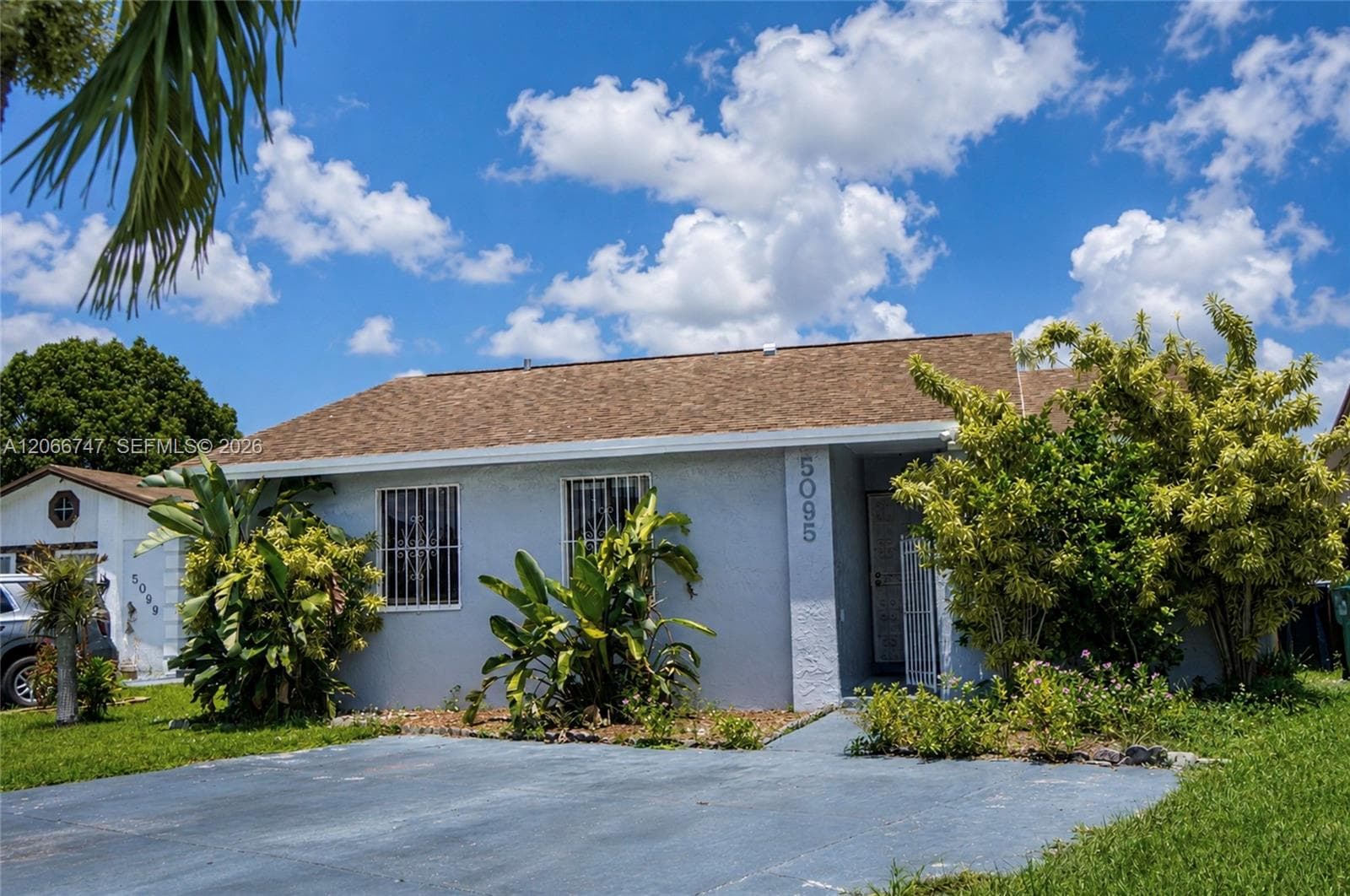 5095 NW 195th Ln photo 2