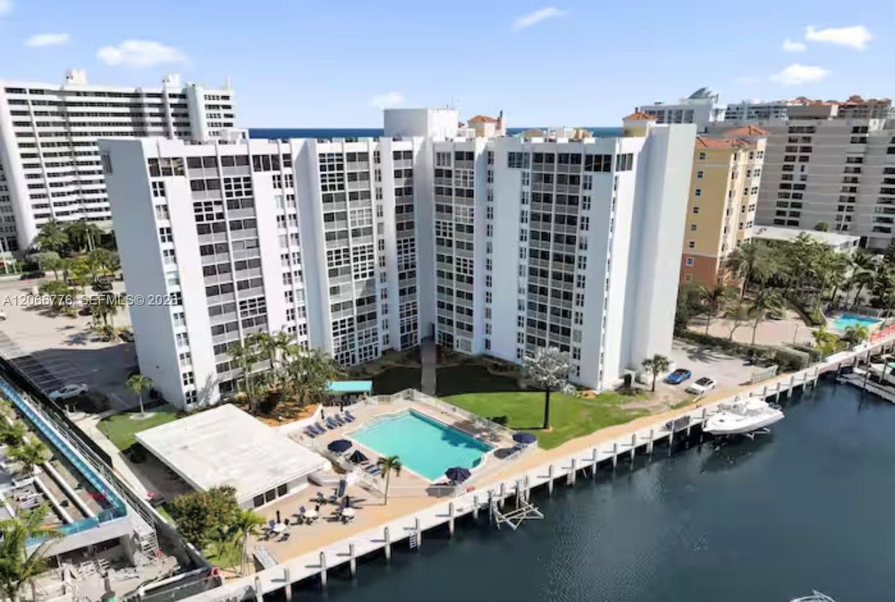 DELPHI TOWERS CONDO · #608 in Pompano Beach - Photo 5